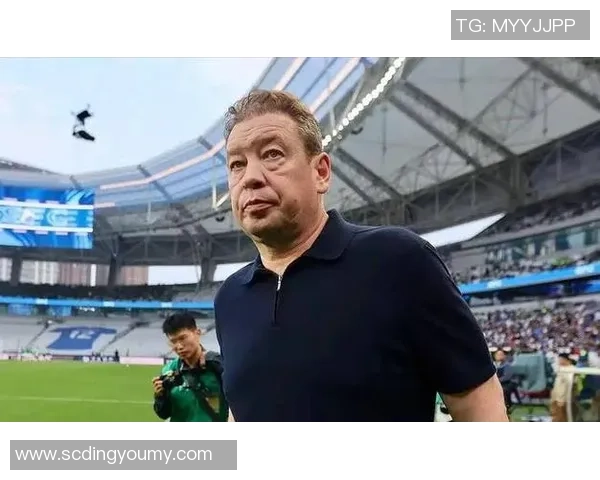 中超足球教练升级新趋势解析助力球队提升竞争力与战术水平